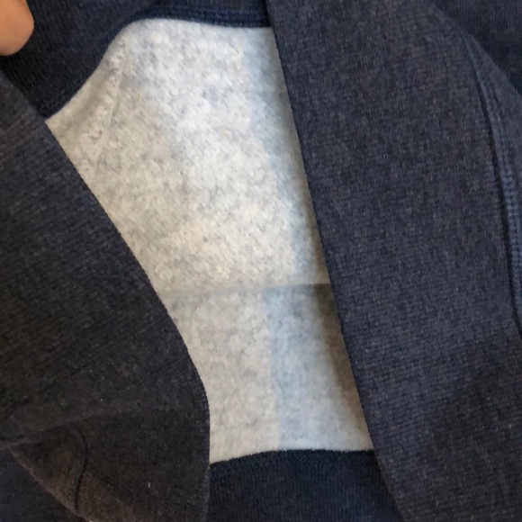 NWT Tommy Hilfiger Navy logo sweater - Picture 4 of 4